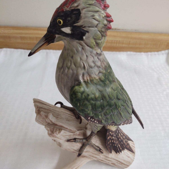 Vintage Goebel green woodpecker figurine; 1975 West Germany.
